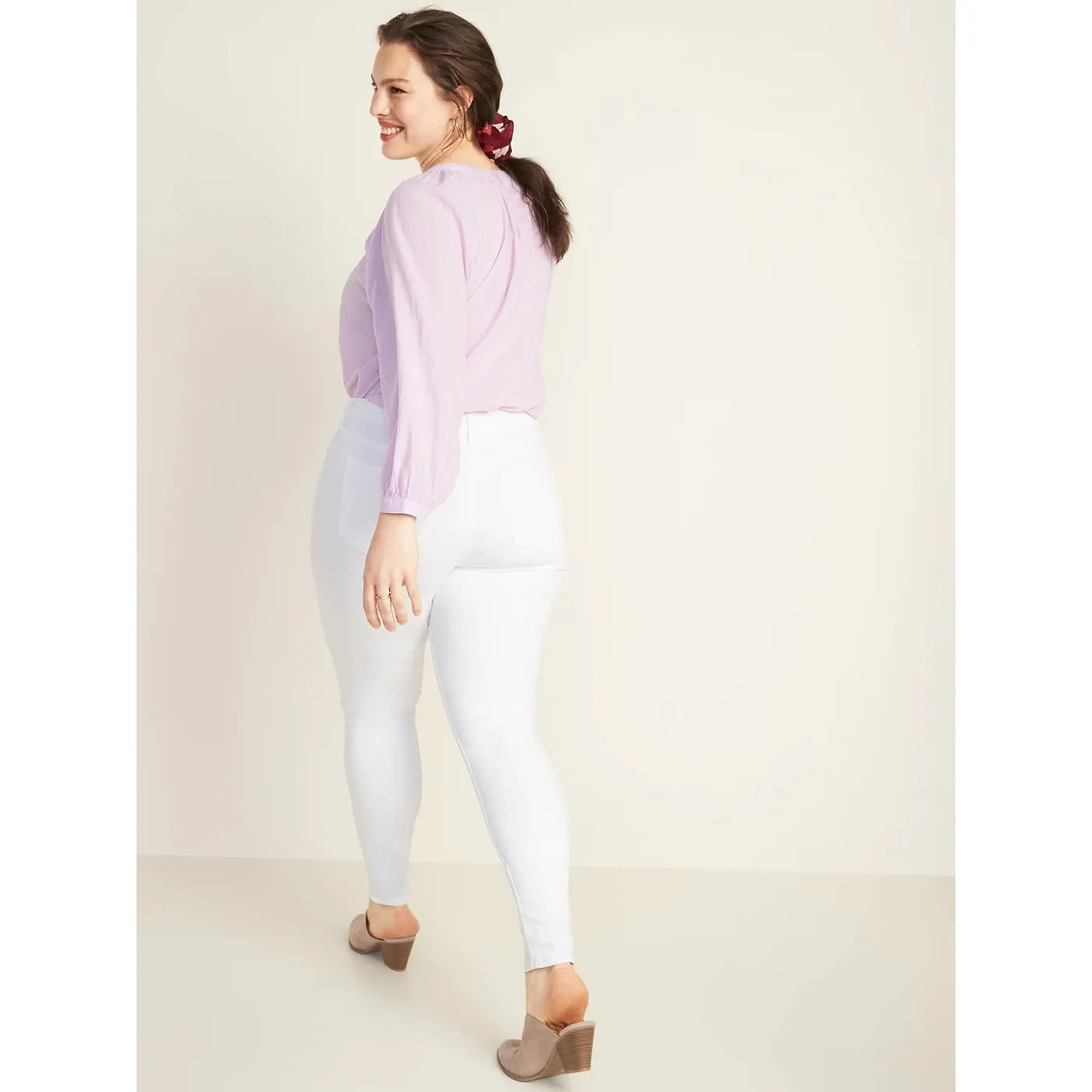 ON Mid Rise White Skinny Jeans